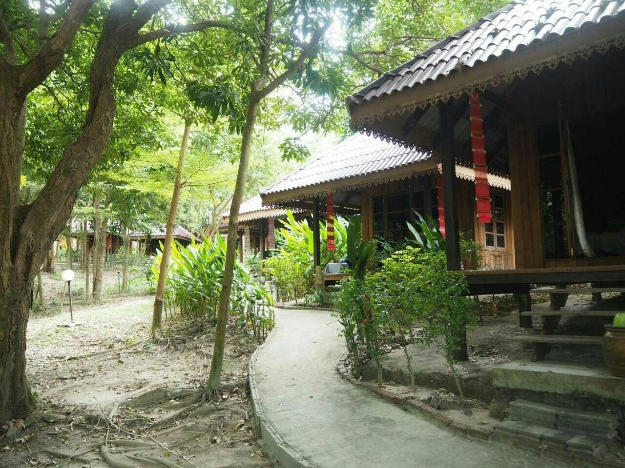 Lipe Sunset Forest Resort Exterior photo