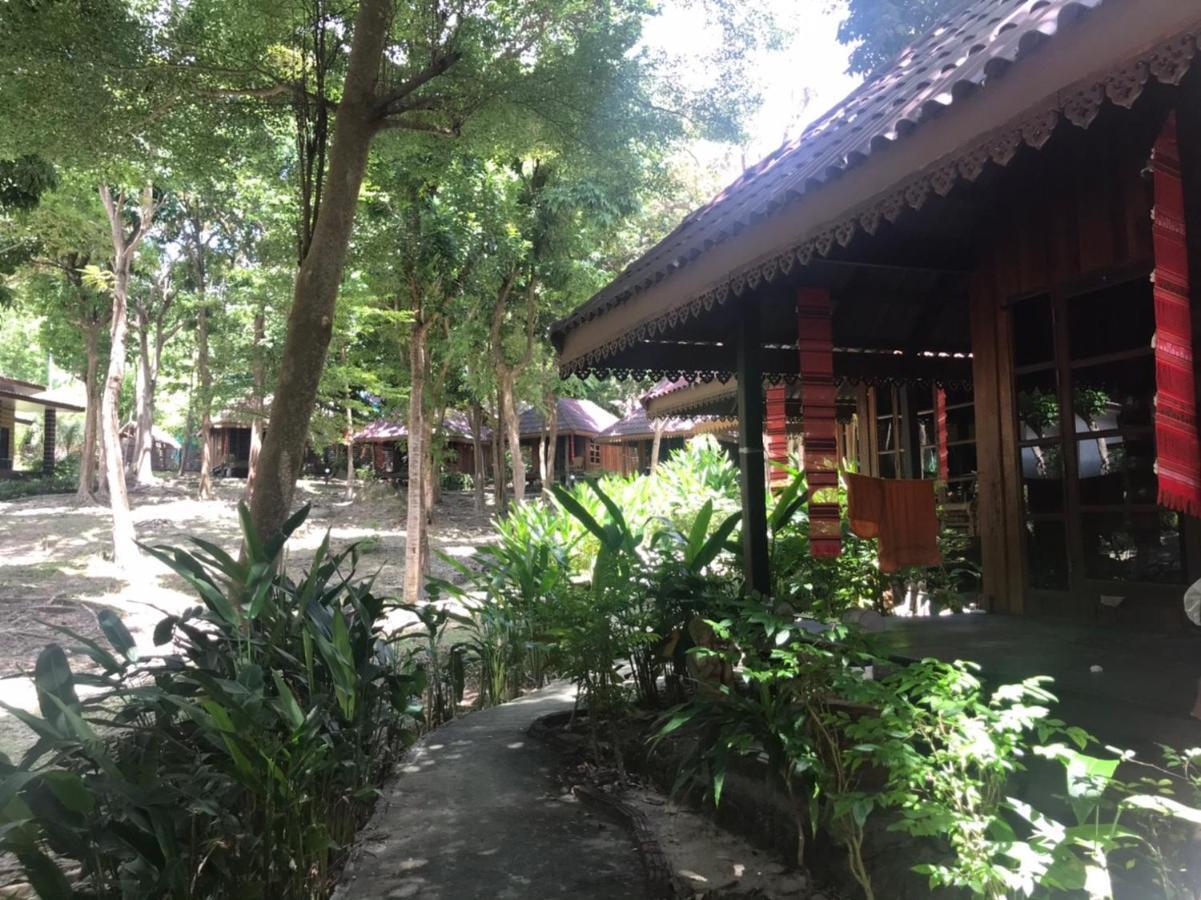 Lipe Sunset Forest Resort Exterior photo