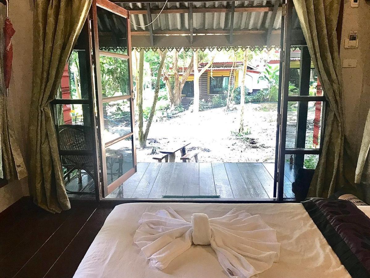 Lipe Sunset Forest Resort Exterior photo