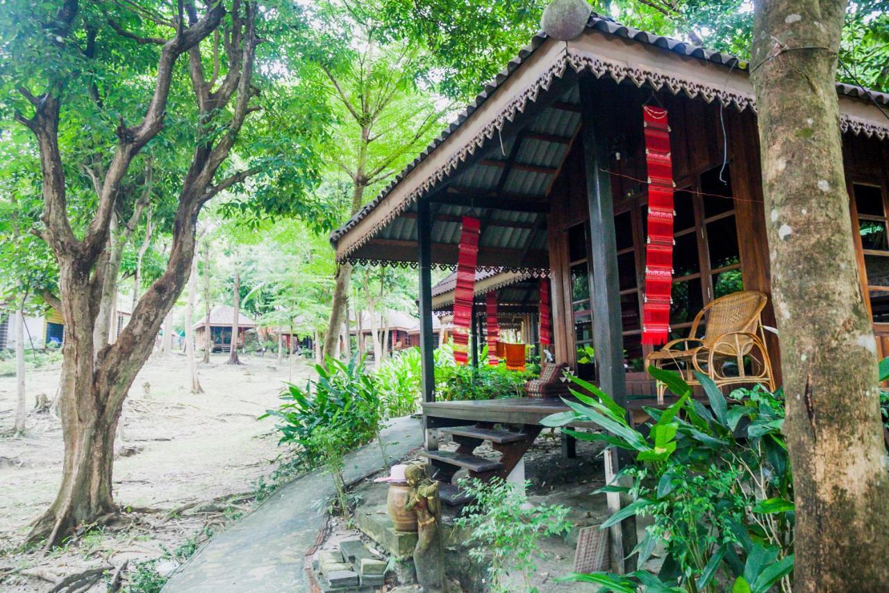 Lipe Sunset Forest Resort Exterior photo